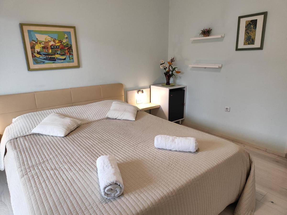 Rooms Ena Rovinj Exteriör bild