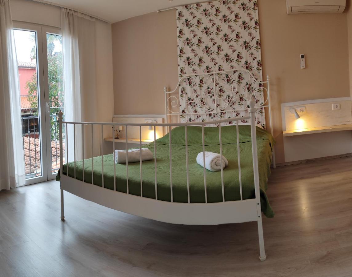 Rooms Ena Rovinj Exteriör bild